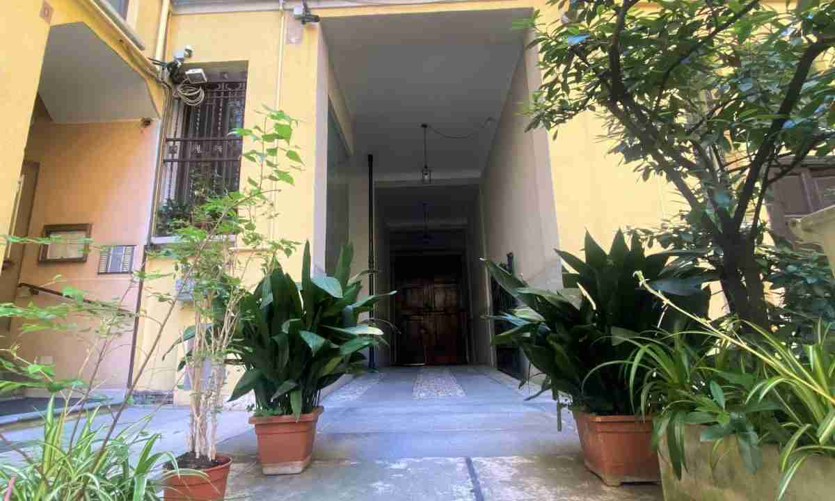 affitto-locazione-bilocale-pier-lombardo-porta-romana-stabile-cortile-ingresso (1)