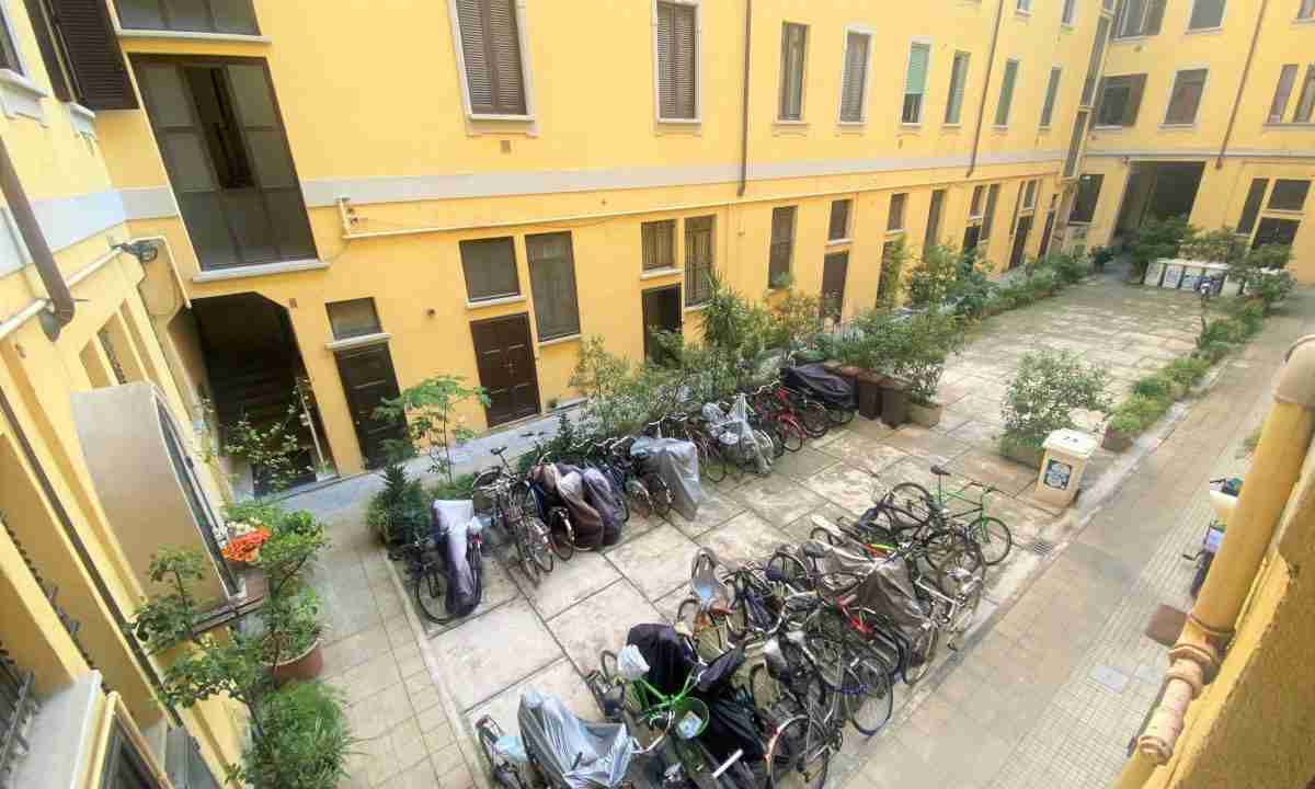 affitto-locazione-bilocale-pier-lombardo-porta-romana-zona-biciclette-cortile-stabile