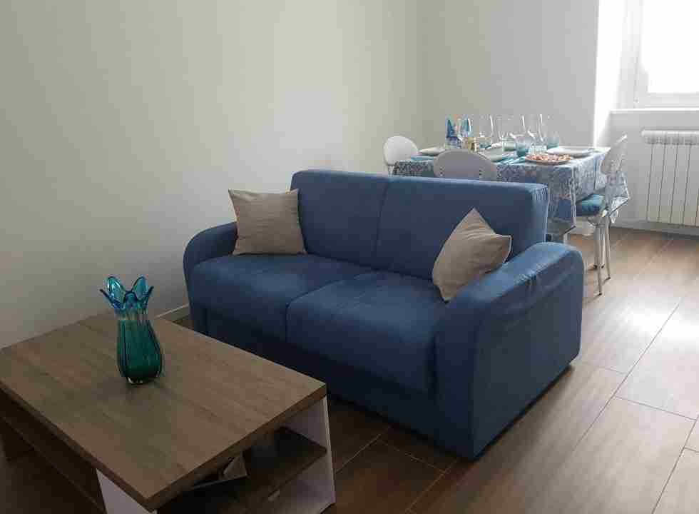 affitto-locazione-bilocale-via-noe-8-milano-salotto-min