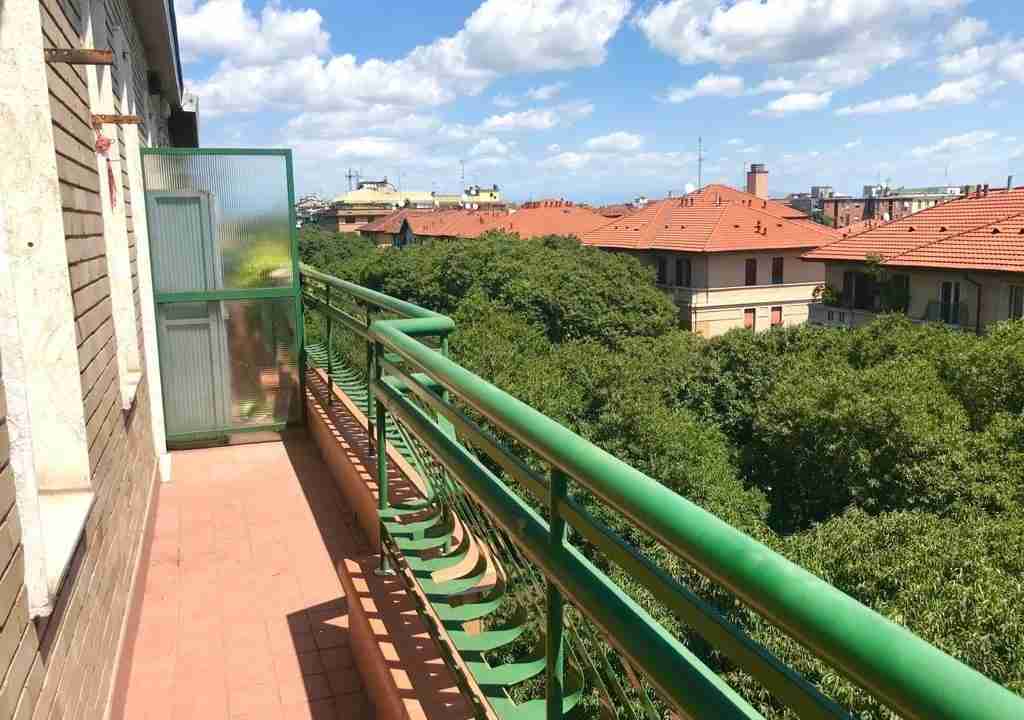 affitto-locazione-monolocale-via-gaspare-aselli-milano-ampio-balcone-con-vista-min
