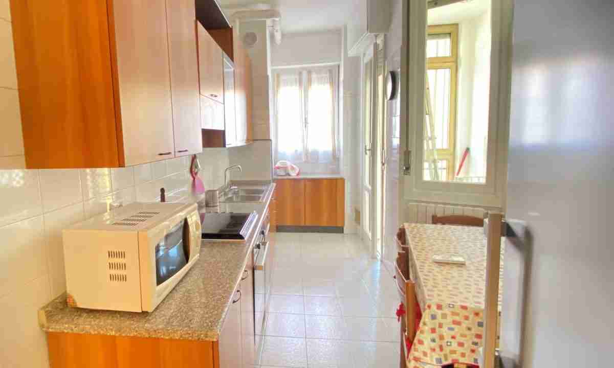 locazione-via-bassini-milano-citta-studi-ampia-cucina