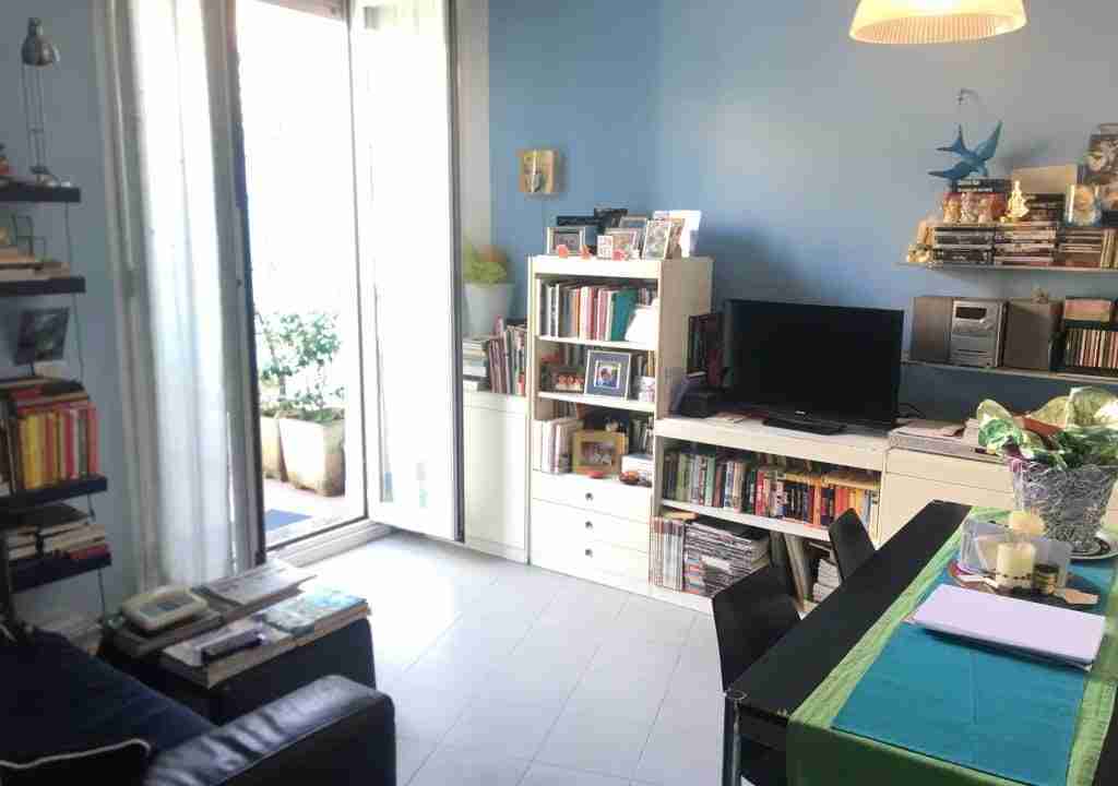 vendita-trilocale-via-orombelli-lambrate-milano-salotto