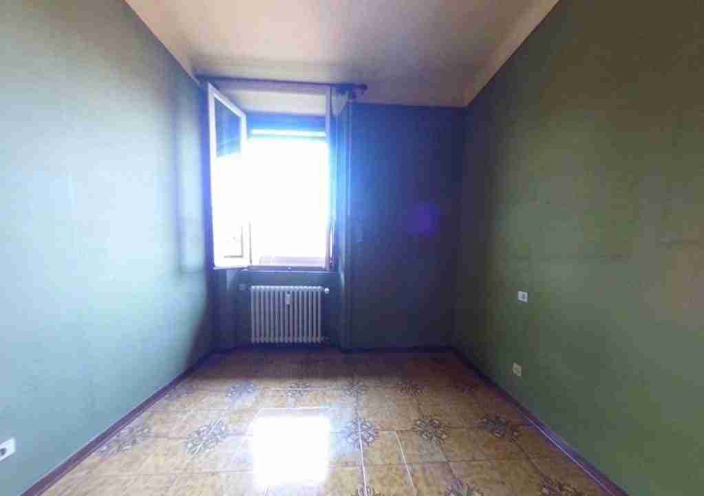 vendita-trilocale-via-vanvitelli-citta-studi-camera-1