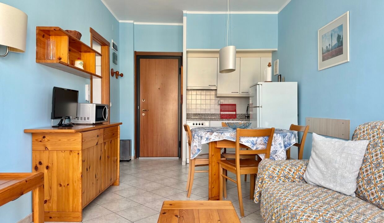 soggiorno con cucina (4)