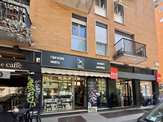 Via Denti 1, Milano