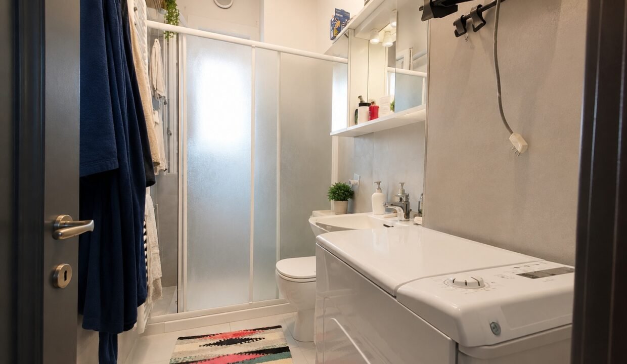 bagno_ordinato_luminoso